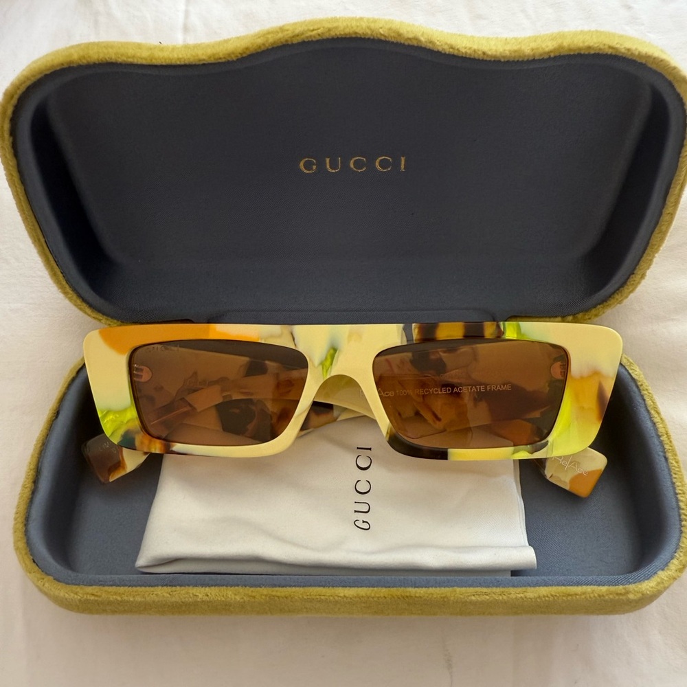 Brand New, never worn Gucci Sunglasses. - Picture 2 of 11